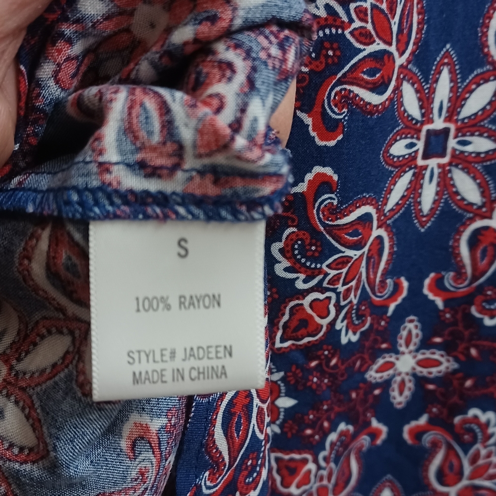 Francesca’s Maxi Dress.  Style Jadeen Size Small  shoulder. - Picture 10 of 15